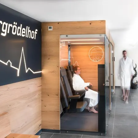 Apartment Chalet-ferienwohnung Giebeltraum, 115 Qm, Wellness/fitness/sauna - Bergroedelhof *